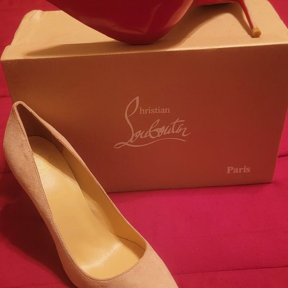 CHRISTIAN LOUBOUTIN Chick Up Alta Pumps in Black - MTYCI  Christian Louboutin Women Shoes